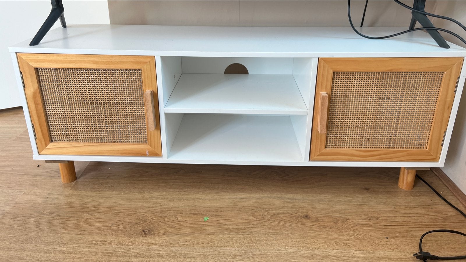 TV-meubel met rotan deuren - 105x30x40 cm, Ophalen, 100 tot 150 cm, Zo goed als nieuw, Minder dan 100 cm