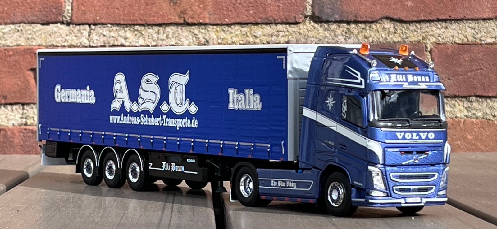 Fabrikant: Tekno land: Italië Tekno nummer: 74764, Hobby en Vrije tijd, Ophalen of Verzenden, Zo goed als nieuw, Bus of Vrachtwagen
