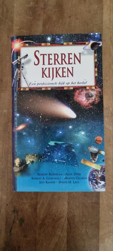 Sterren Kijken: Een Professionele Kijk op het Heelal, Ophalen of Verzenden, Gelezen, Diverse auteurs, Natuurwetenschap