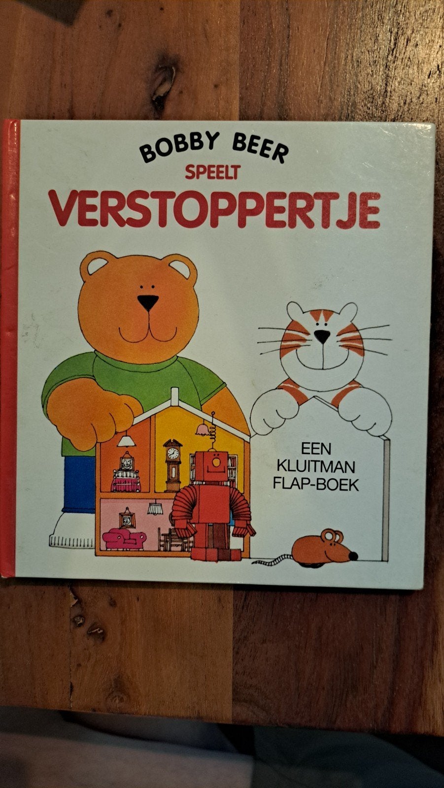 Bobby Beer Speelt Verstoppertje - Kluiman Flap-Boek, Boeken, Ophalen of Verzenden, Gelezen, Onbekend, Fictie algemeen