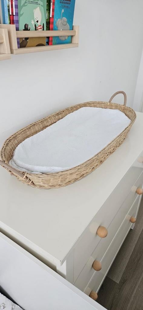 Rotan Mozesmand aankleedmand verschoonmand baby, Kinderen en Baby's, Badjes en Verzorging, Ophalen of Verzenden, Zo goed als nieuw