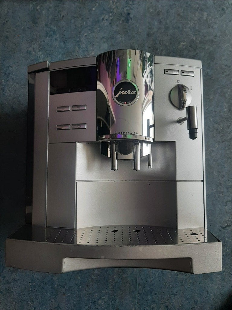 jura s9 bonen machine, Ophalen, 1 kopje, Afneembaar waterreservoir, Gemalen koffie