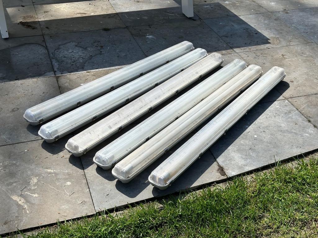 6x LED TL armatuur 120cm T8 (G13), Flikkervrij, IP65, Ophalen, Zo goed als nieuw, Minder dan 50 watt, Armatuur