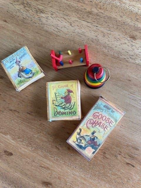 Doosjes gezelschapsspellen, Ophalen of Verzenden, Zo goed als nieuw, Poppenhuis