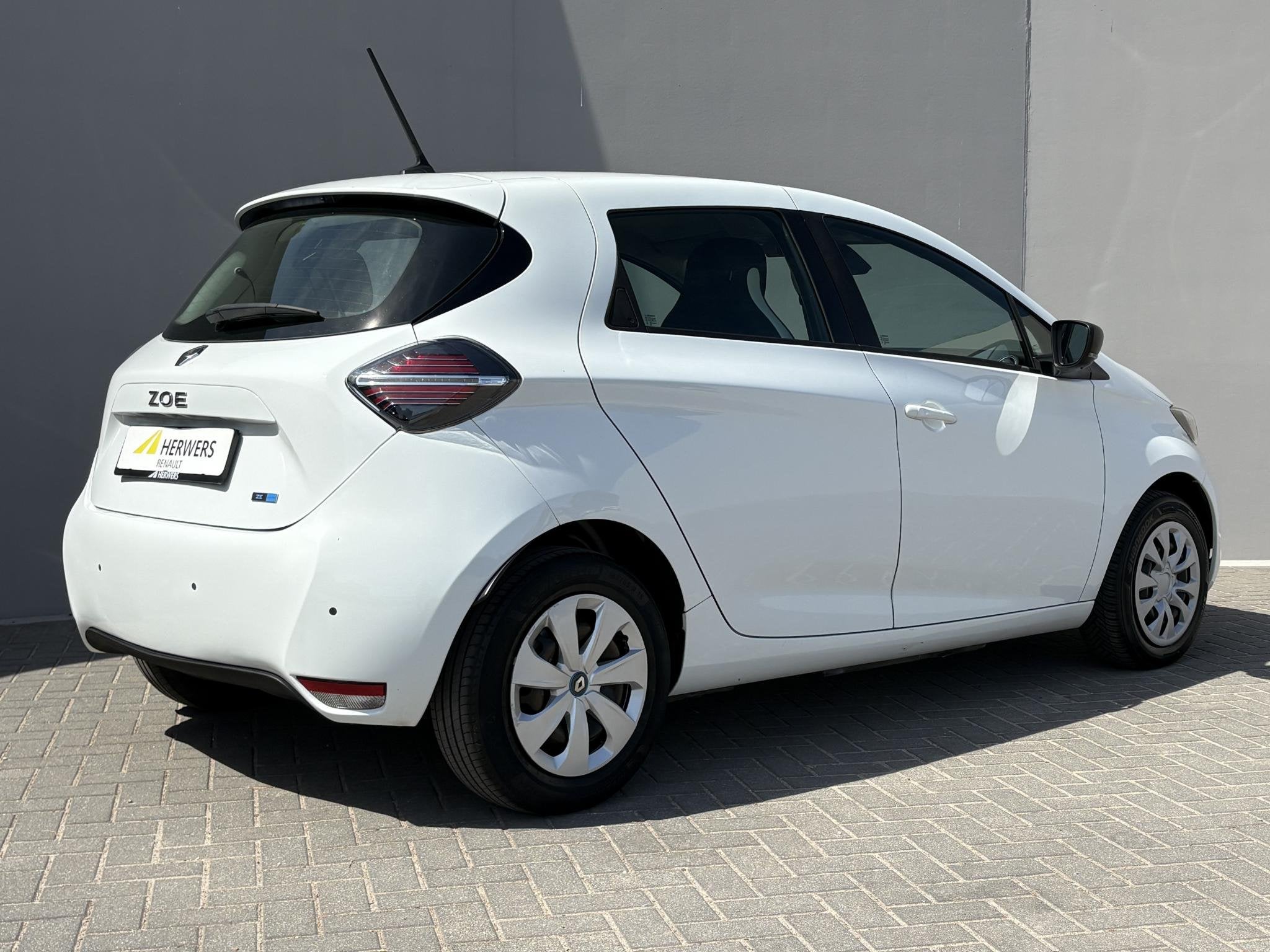 Renault ZOE R110 Life 52 kWh / SOH 90,79% / Koop accu / Airc, Auto's, Renault, Stof, Gebruikt, 395 km, 180 min