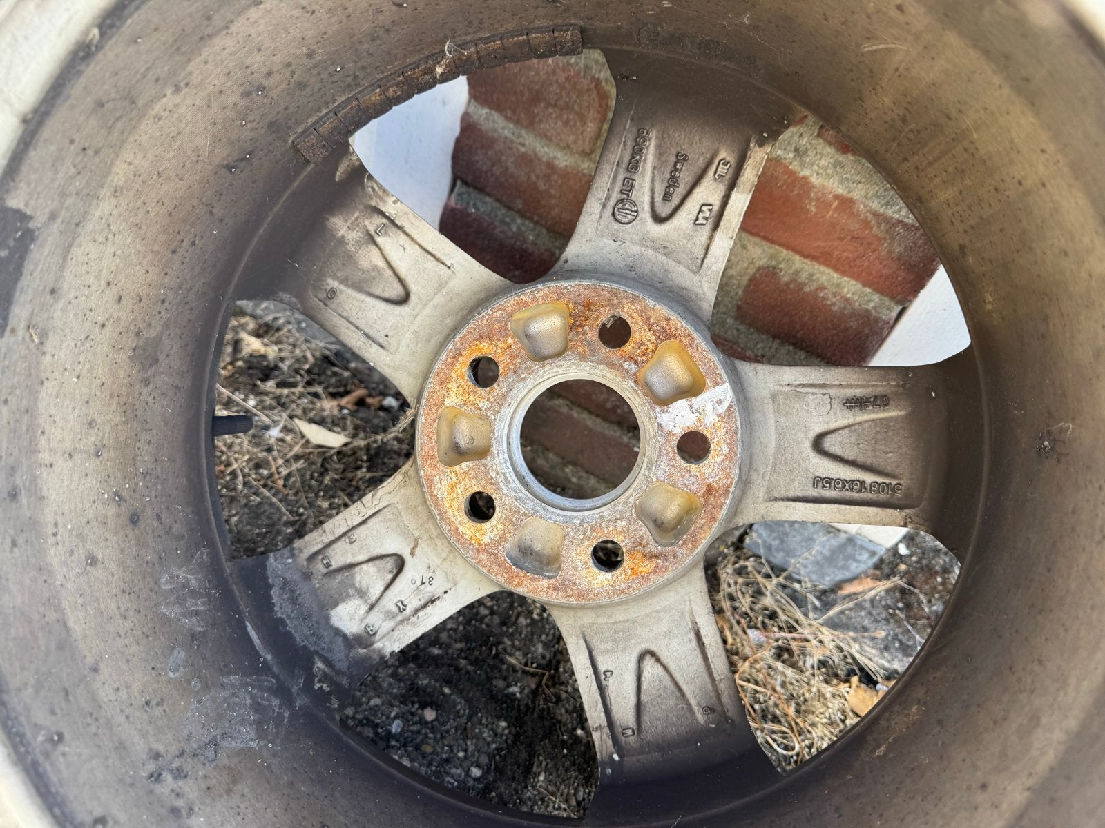 4x Volvo 16 inch velgen met Nokian winterbanden + extra band, Auto-onderdelen, Banden en Velgen, Ophalen, Gebruikt, 16 inch, Banden en Velgen