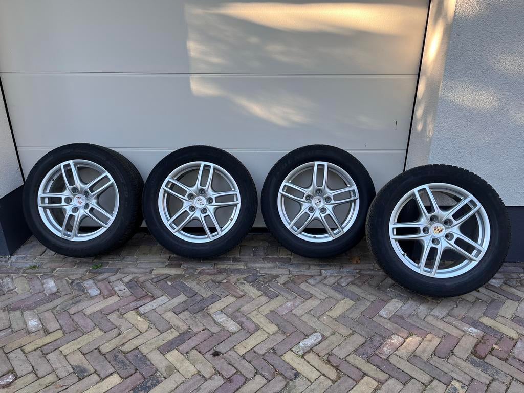 Velgen Porsche Cayenne inclusief winterbanden 265/50R19, Gebruikt, 265 mm, Banden en Velgen, Winterbanden