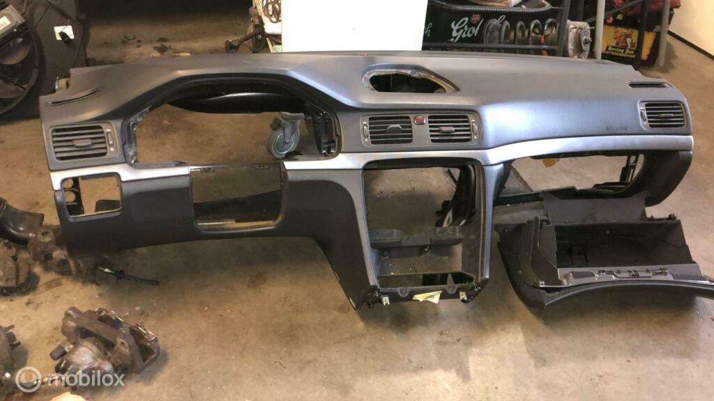Dashboard origineel zwart skai Volvo S80 I, Ophalen, Gebruikt