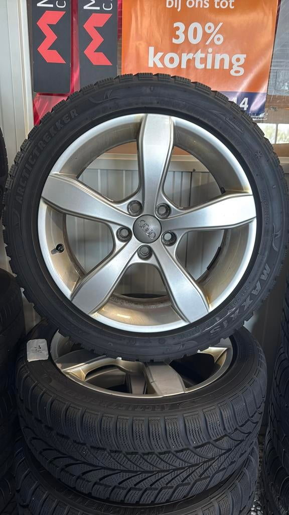 Audi A1 vegenset 16 inch met winterbanden, Auto-onderdelen, Banden en Velgen, Gebruikt, 16 inch, Banden en Velgen, Personenwagen