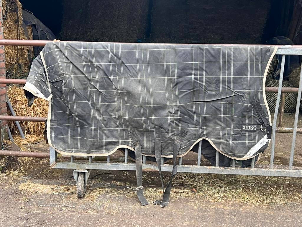 Rhino Wug Turnout, 175 cm, 250 g, Dieren en Toebehoren, Paarden en Pony's | Dekens en Dekjes, Ophalen of Verzenden, Gebruikt, Deken