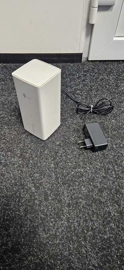 Huawei B618S-22d sim kaart router ,snelle 4g verbinding, Ophalen of Verzenden, Zo goed als nieuw, Router met modem, Hawei