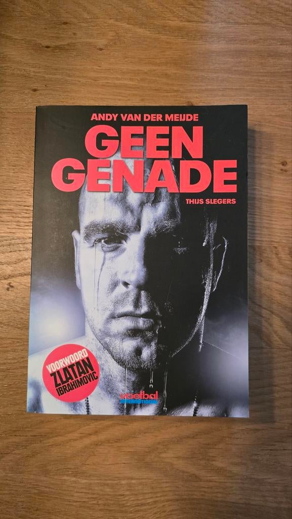 Thijs Slegers - Geen genade, Boeken, Sportboeken, Zo goed als nieuw, Balsport, Ophalen of Verzenden
