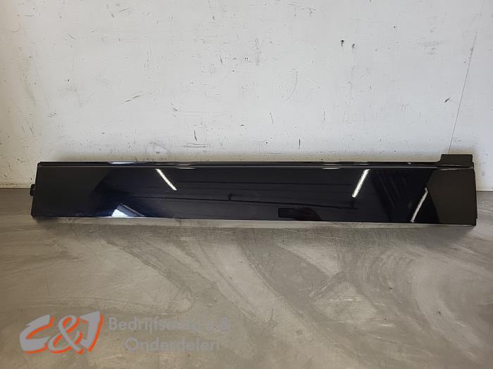 Stijl midden-rechts van een Volkswagen Transporter (LC9X), Gebruikt, -, Volkswagen, -
