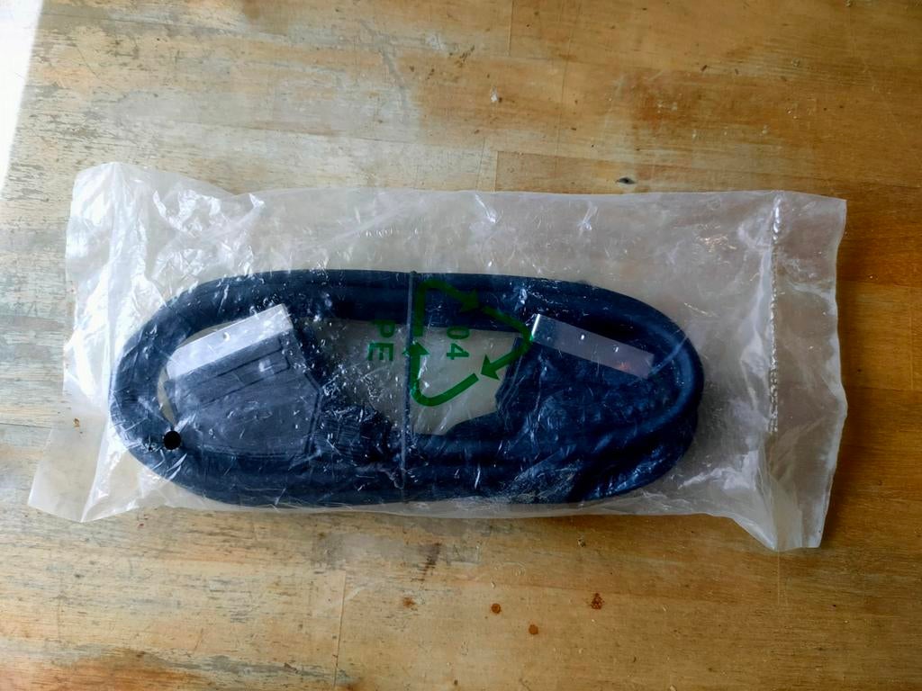 Scartkabel - Nieuw in verpakking, Audio, Tv en Foto, Audiokabels en Televisiekabels, Nieuw, Scartkabel, Minder dan 2 meter, Ophalen of Verzenden