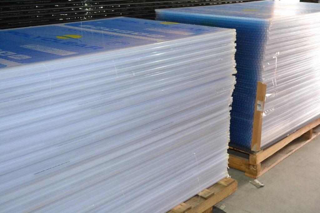 Kanaalplaten 16mm.  X structuur in helder of opaal, Kunststof, Zwart, Nieuw, 15 m² of meer