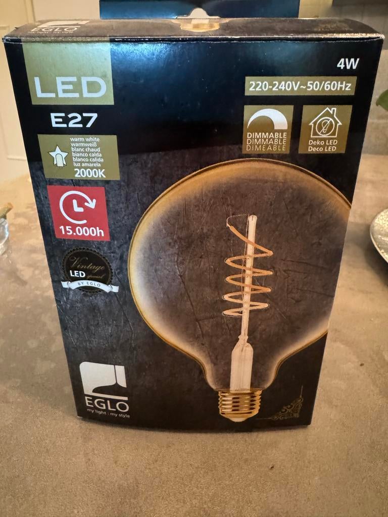 EGLO LED Lamp E27 4W - Nieuw 15 stuks, Ophalen, Led-lamp, Minder dan 30 watt, Soft of Flame