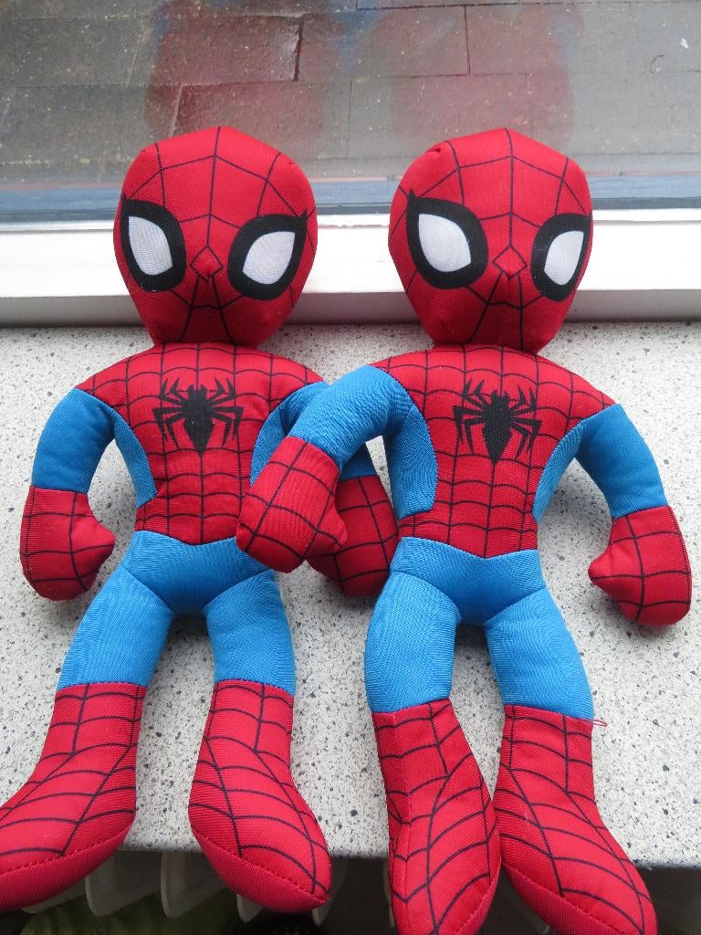 Super Hero Marvel Adventures Spiderman meet ca 40 cm., Kinderen en Baby's, Speelgoed | Actiefiguren, Ophalen of Verzenden, Gebruikt