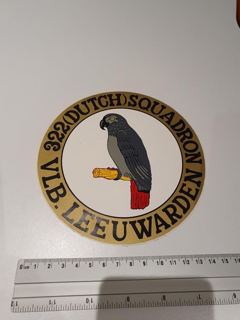 Sticker 15cm rond 322 Sqn Polly Grey  Leeuwarden, Verzamelen, Ophalen, Zo goed als nieuw, Patch, Badge of Embleem