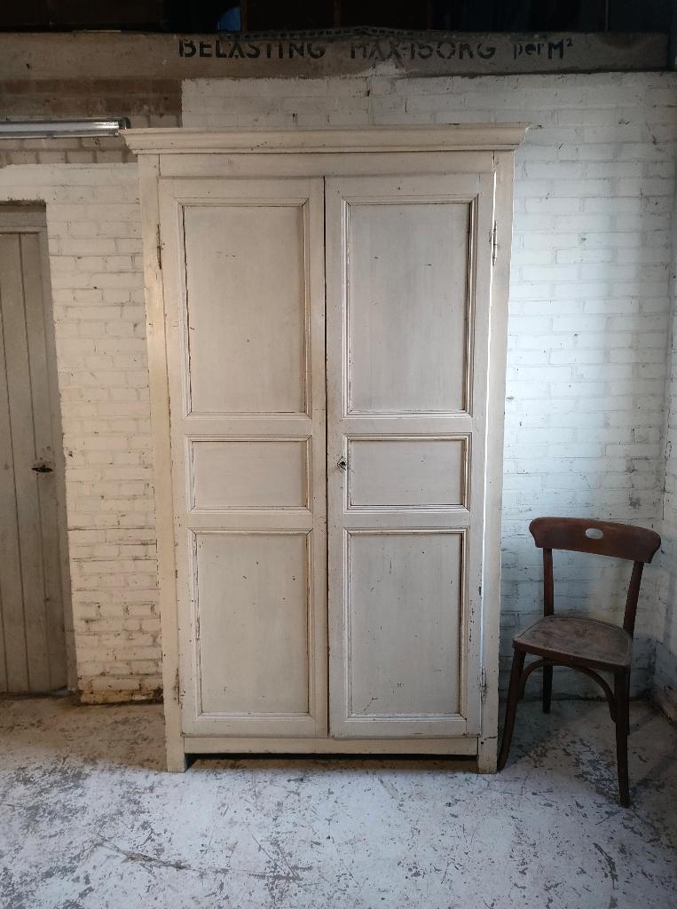 Oude brocante Franse kast met planken tv kast wit hoog, Ophalen of Verzenden