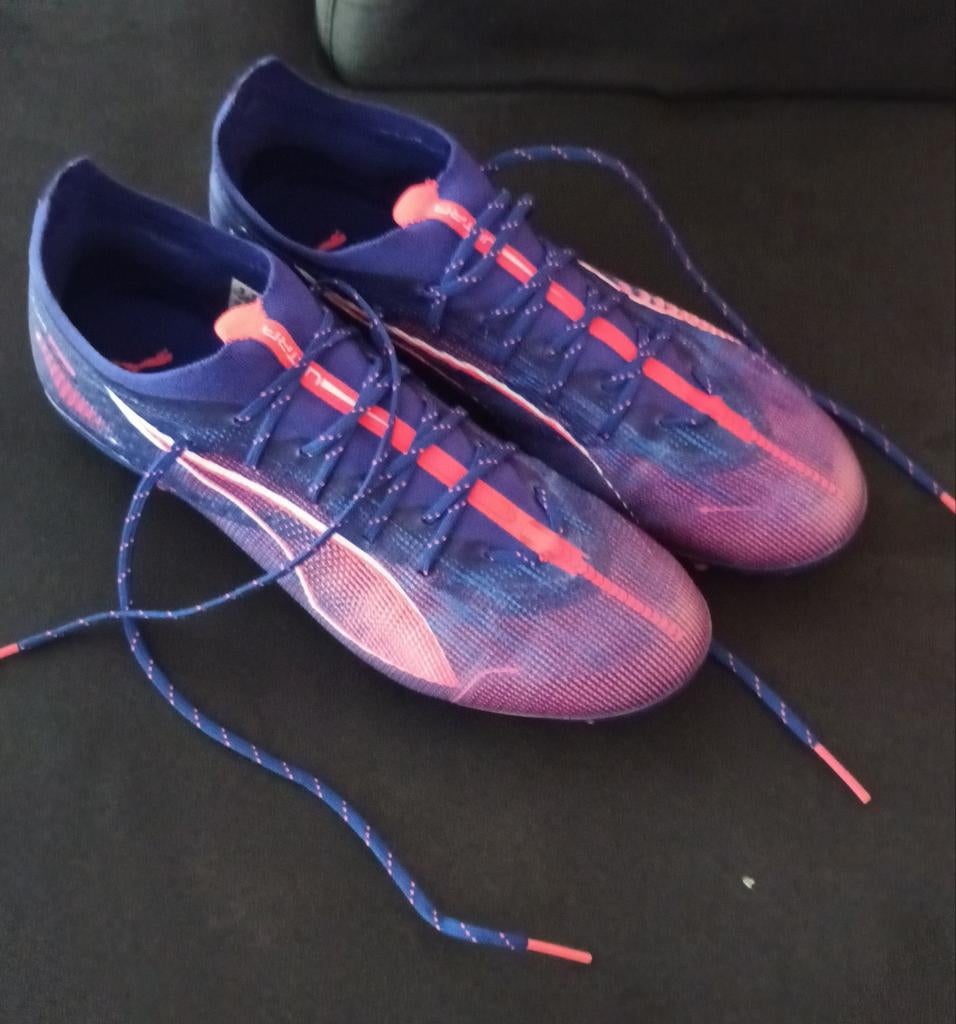 Puma voetbalschoenen maat 43, Maat XS of kleiner, Ophalen of Verzenden, Zo goed als nieuw, Schoenen
