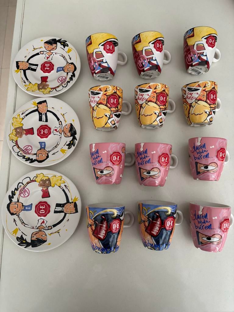 Serviesgoed van Douwe Egberts Royal Raja Seluta kopjes set!, Huis en Inrichting, Keuken | Servies, Ophalen of Verzenden, Zo goed als nieuw