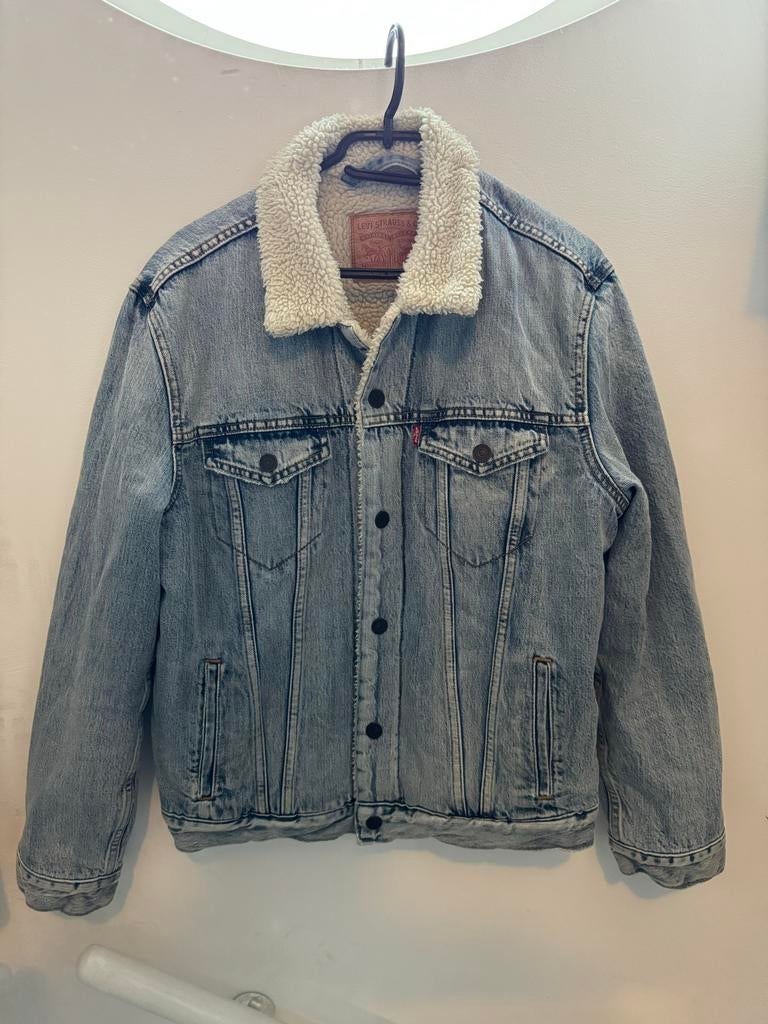 Levi's Sherpa Trucker Jacket - Maat M, Ophalen, Zo goed als nieuw, Maat 48/50 (M), Blauw