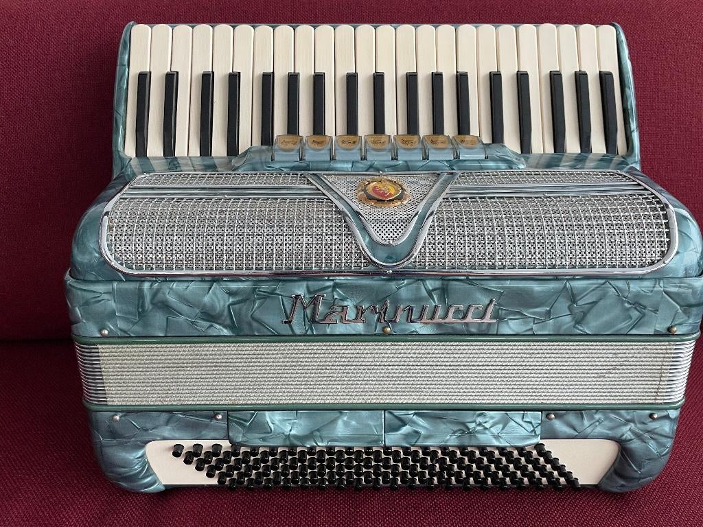 Fraaie italiaanse Marinucci accordeon. Model 780 .120 bas ., Gebruikt, Met koffer, Toetsaccordeon, Ophalen of Verzenden