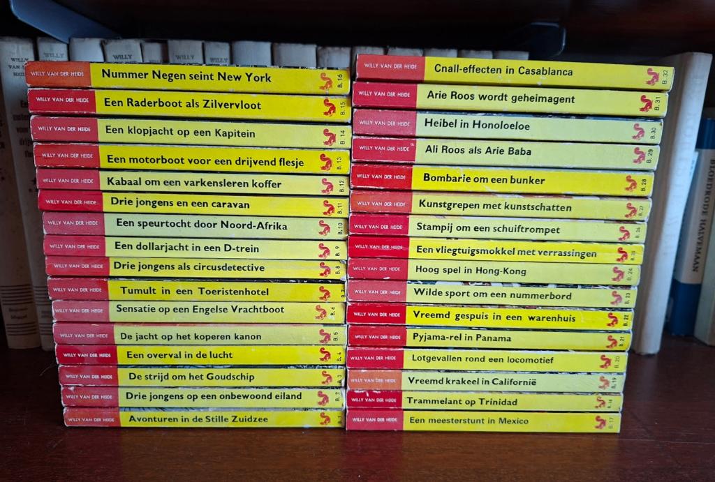 Bob Evers 1-32 verzameld op nette rugtitels, Ophalen of Verzenden, Gelezen, Willy van der heide