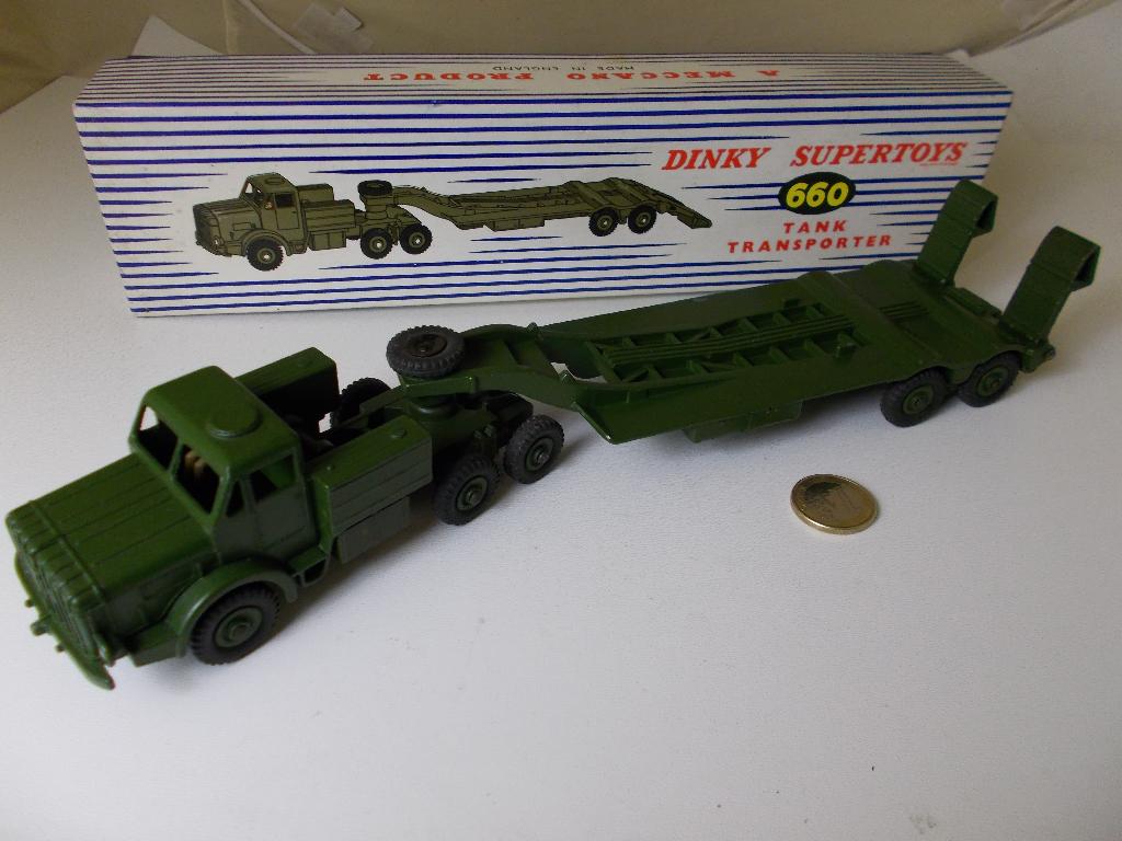 1957 Dinky Supertoys 660 ANTAR TANK TRANSPORTER + DOOS! (E), Ophalen of Verzenden, Zo goed als nieuw, Bus of Vrachtwagen, Dinky Toys