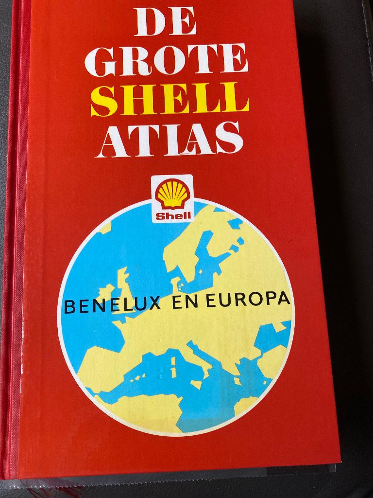 De Grote Shell Atlas Benelux /Europa ( boek ), Boeken, Atlassen en Landkaarten, Overige atlassen, Zo goed als nieuw, 1800 tot 2000
