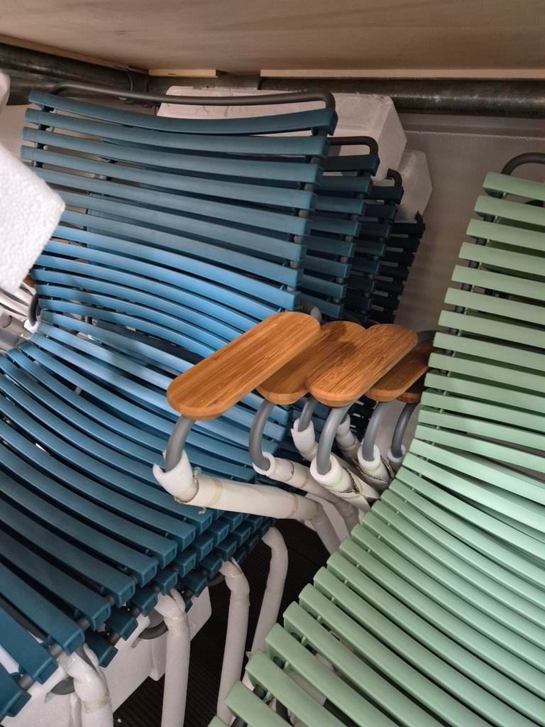 Nieuwe houe click armstoelen div kleuren Prijs p/st, Ophalen, Nieuw, Hout