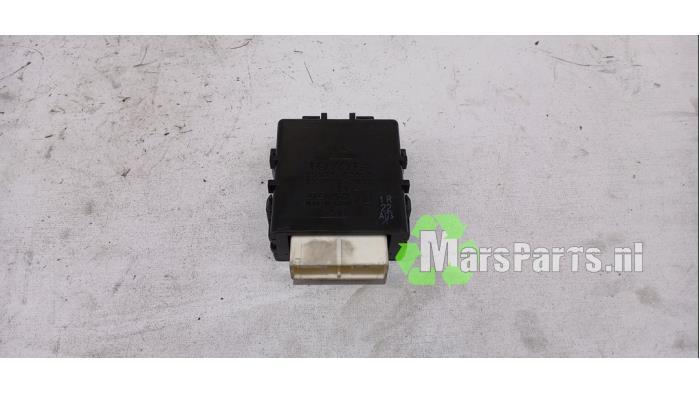 Ruitenwisser Module van een Toyota Auris, Gebruikt, -, -, Ophalen of Verzenden
