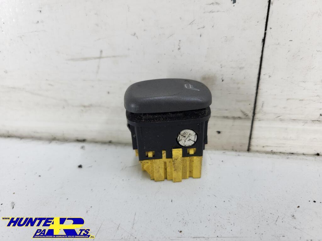 Schakelaar stoelverwarming Volvo C70 ('97-'00) 9168206, Auto-onderdelen, Gebruikt, Ophalen of Verzenden, Volvo, Volvo