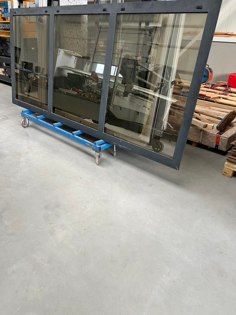 Aluminium kozijn, Ophalen of Verzenden, Zo goed als nieuw, Aluminium, Raamkozijn