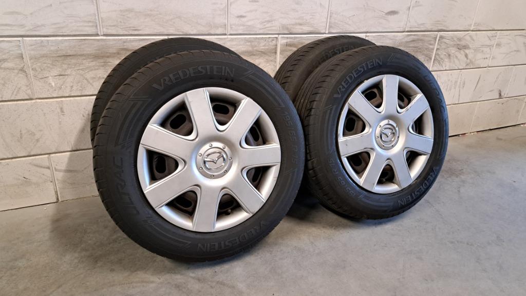 Zomerbanden Mazda 3 Mazda 5 Mazda 6 i30 Venga Ceed 195/65/15, Auto-onderdelen, Banden en Velgen, Gebruikt, 15 inch, Banden en Velgen