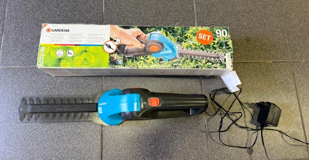 Gardena Accu Buxusschaar Accu 90,Goed werkend  Te, Tuin en Terras, Heggenscharen, Zo goed als nieuw, Accu, Ophalen of Verzenden