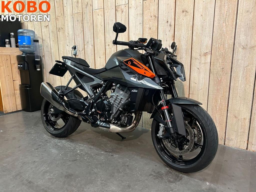 KTM KTM 990 DUKE (bj 2024), Motoren, Motoren | KTM, 2 cilinders, KTM, Motorrijbewijs A, Bedrijf