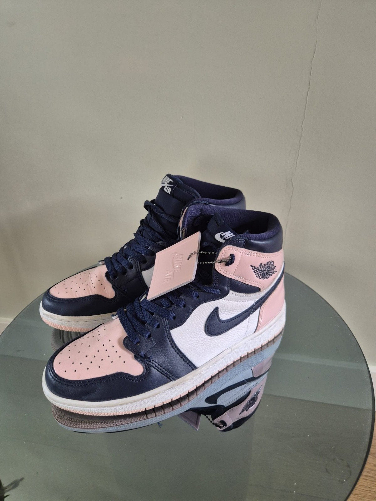Jordan 1 Atmosphere (Bubblegum) - Zo goed als nieuw, Kleding | Dames, Schoenen, Ophalen, Jordan, Roze, Sneakers of Gympen