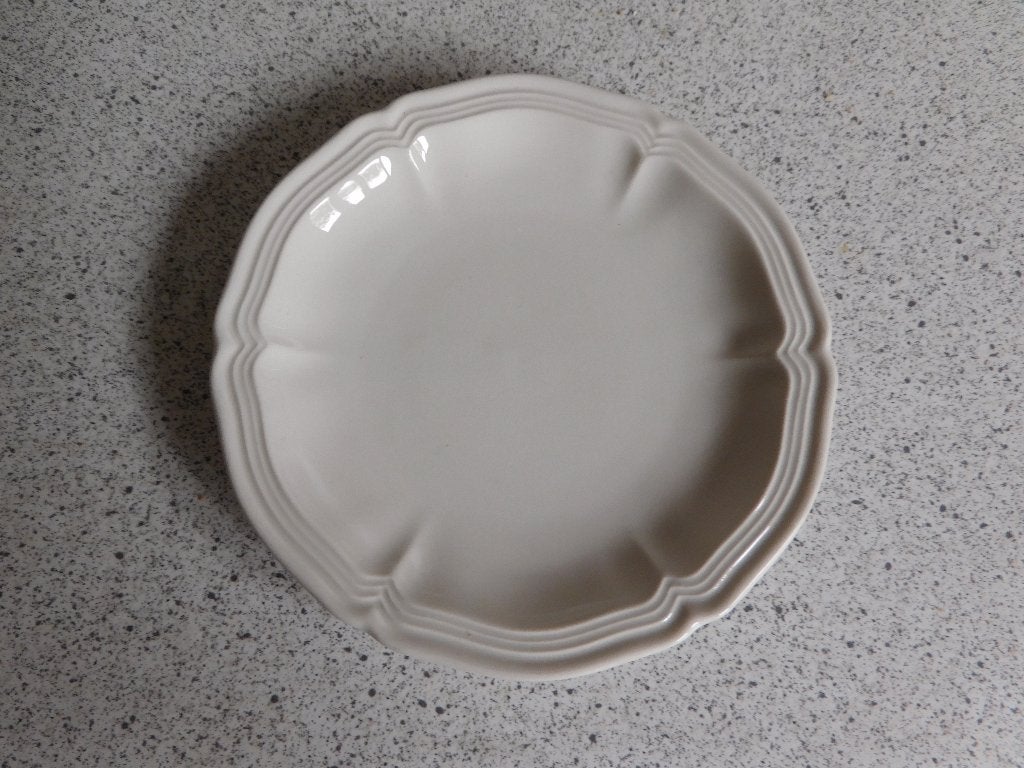 Bord 12 cm. Manoir Villeroy & Boch, Villeroy & Boch, Ophalen of Verzenden, Zo goed als nieuw, Bord(en)
