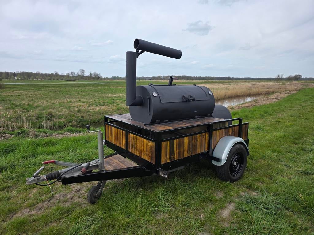 1 kleps Smoker op geremde aanhanger., Tuin en Terras, Houtskoolbarbecues, Nieuw, Ophalen of Verzenden