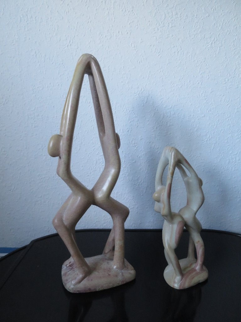 2 MOOIE HANDGEMAAKTE BEELDEN UIT ZEEPSTEEN 31,5/19,5 CM, Antiek en Kunst, Ophalen of Verzenden