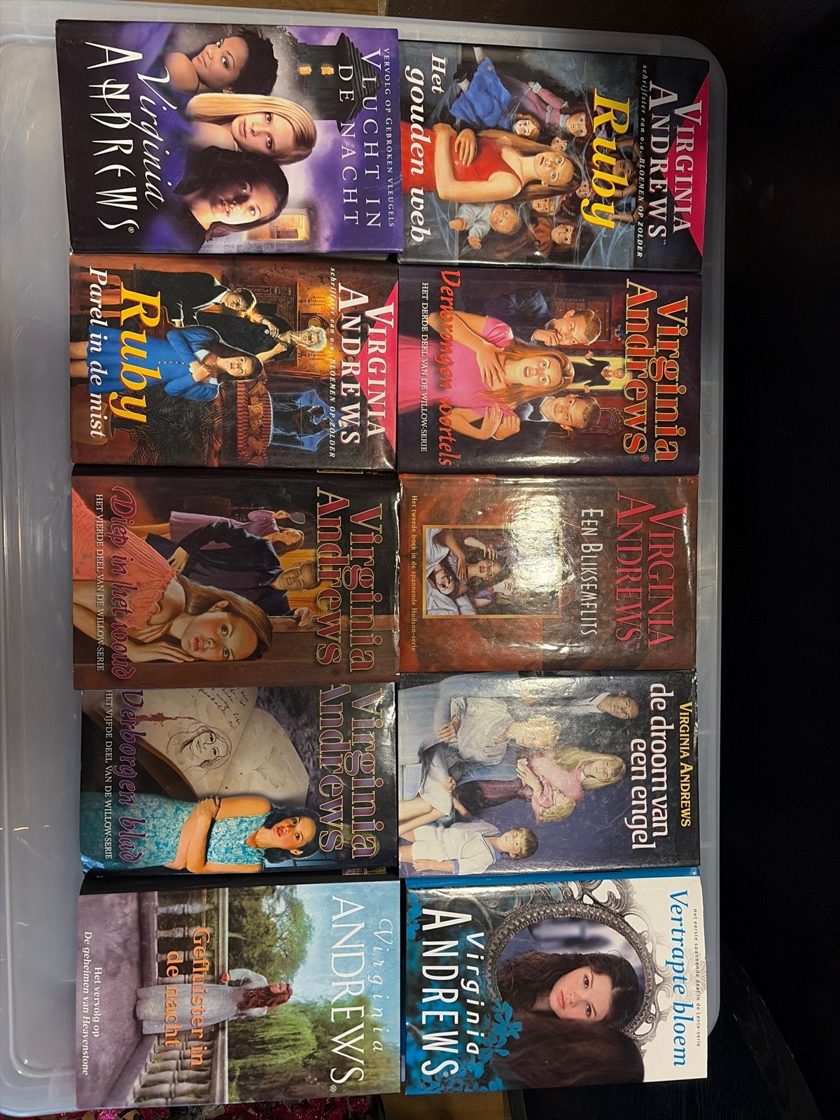 Grote collectie Virginia Andrews boeken (29 stuks), Ophalen, Gelezen