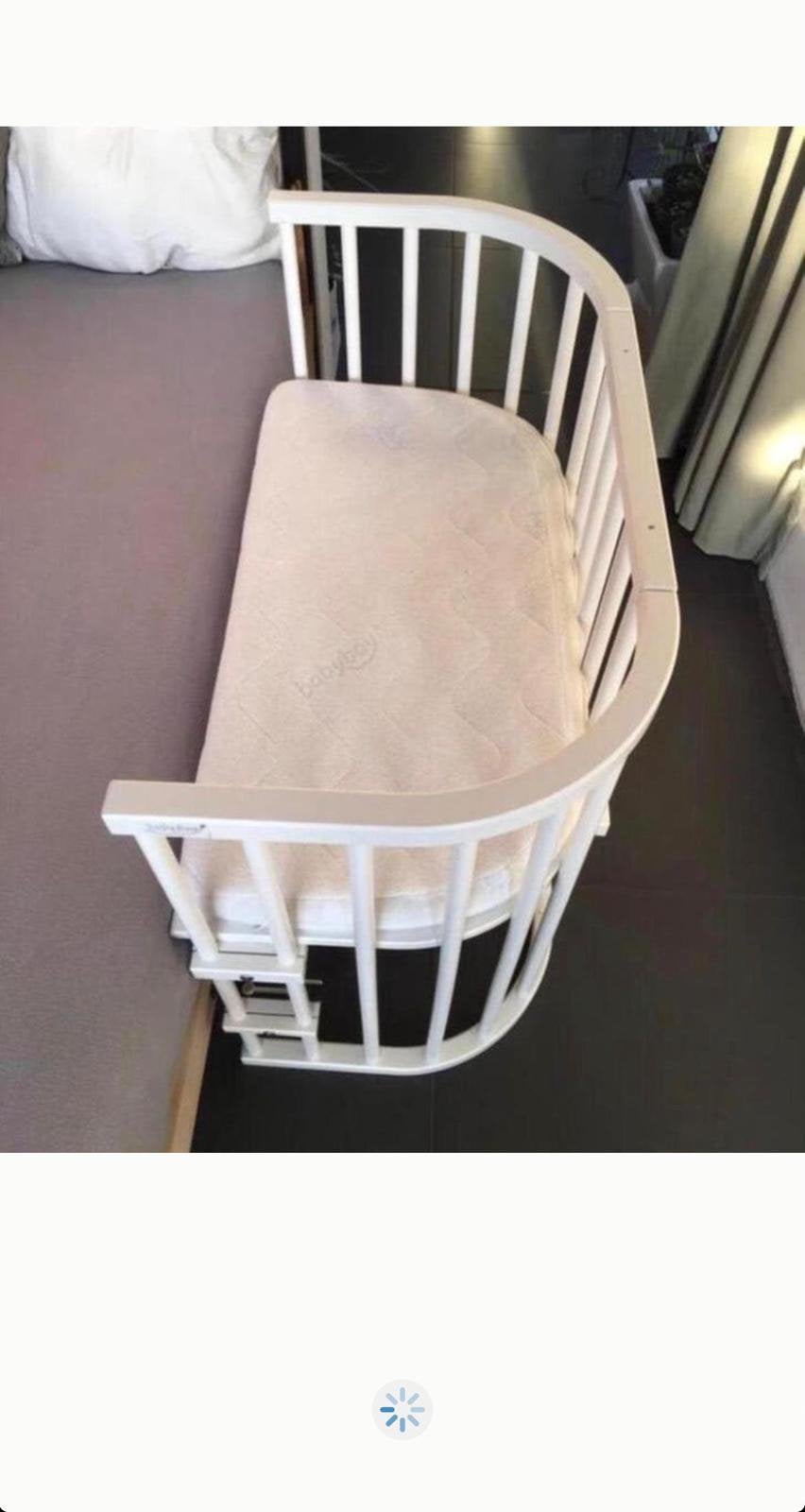 Houten co-sleeper 90x42 bevestigen bij bed wit met matrasje, Kinderen en Baby's, Ophalen of Verzenden, Zo goed als nieuw, Wieg