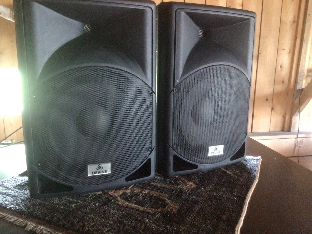 Devine Actieve speakerset Artis 15A, Gebruikt, 120 watt of meer, Front, Rear of Stereo speakers, Ophalen