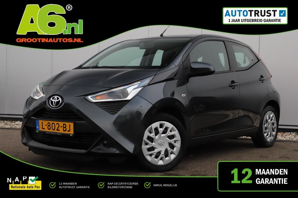 Toyota Aygo 1.0 VVT-i x-play Automaat Carplay Android/Naviga, Auto's, Stof, Gebruikt, Euro 6, Met garantie (alle)