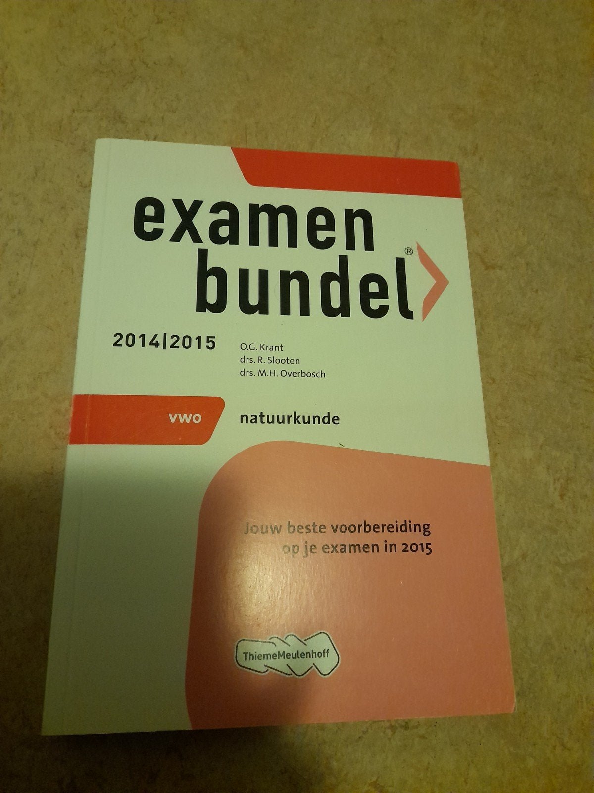 Examenbundel VWO Natuurkunde 2014/2015, Boeken, VWO, Ophalen of Verzenden, Zo goed als nieuw, Natuurkunde
