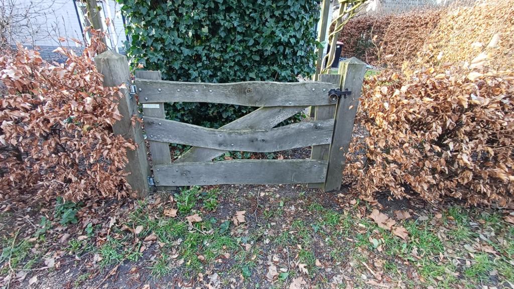 Houten hek (boerenpoort)1, Ophalen, Gebruikt, Rond, Tuin