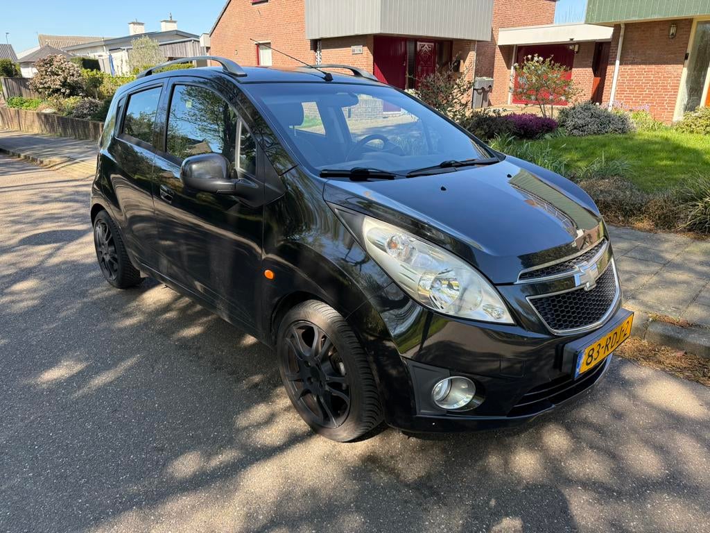 Chevrolet Spark LS 1.0 BiFuel LPG/G3 2011 Zwart NIEUWE APK!, Auto's, Chevrolet, 37 €/maand, 4 cilinders, Origineel Nederlands