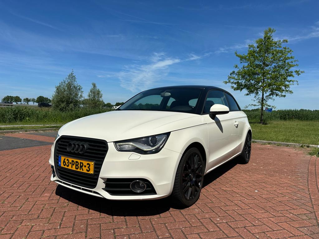 Audi A1 1.4 Tfsi 122pk S-tronic 2011 Automaat, Auto's, Audi, A1, Zwart, 4 cilinders, 4 stoelen