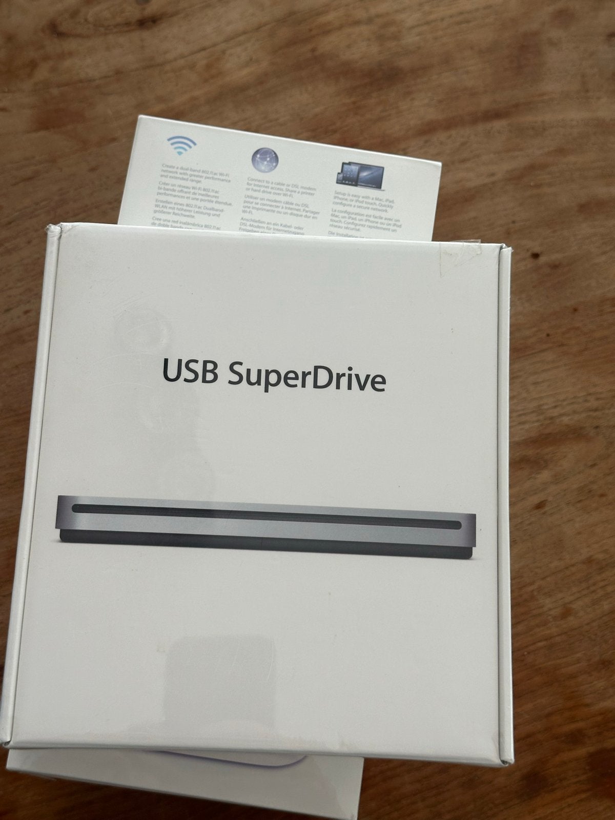 Nieuwe Apple USB SuperDrive (geseald), Computers en Software, Optische drives, Nieuw, Extern, MacOS, Cd, Ophalen of Verzenden